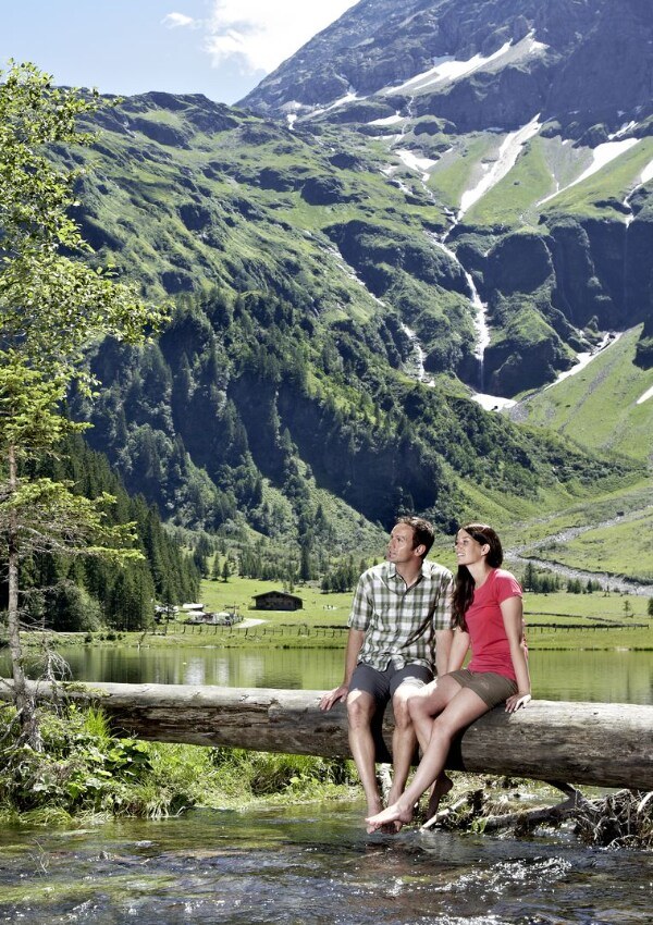 Over the Schösswendklamm gorge to Hintersee lake