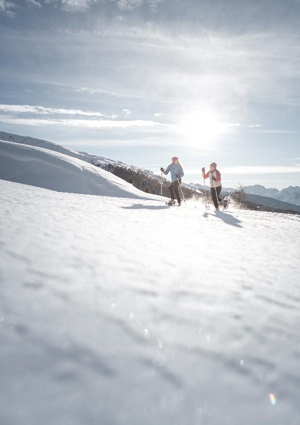 * Easy winter hike from San Vigilio to the chalk lake with Sonja
