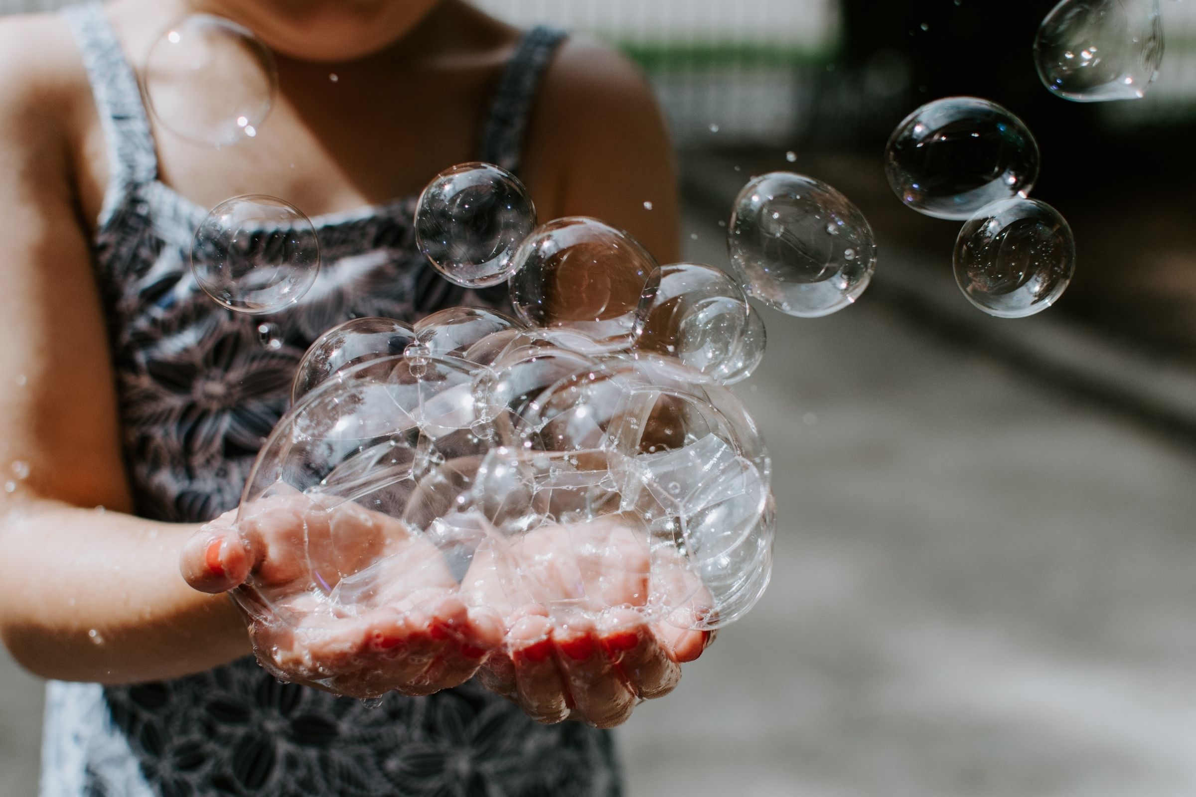 Fun and games with soap bubbles 