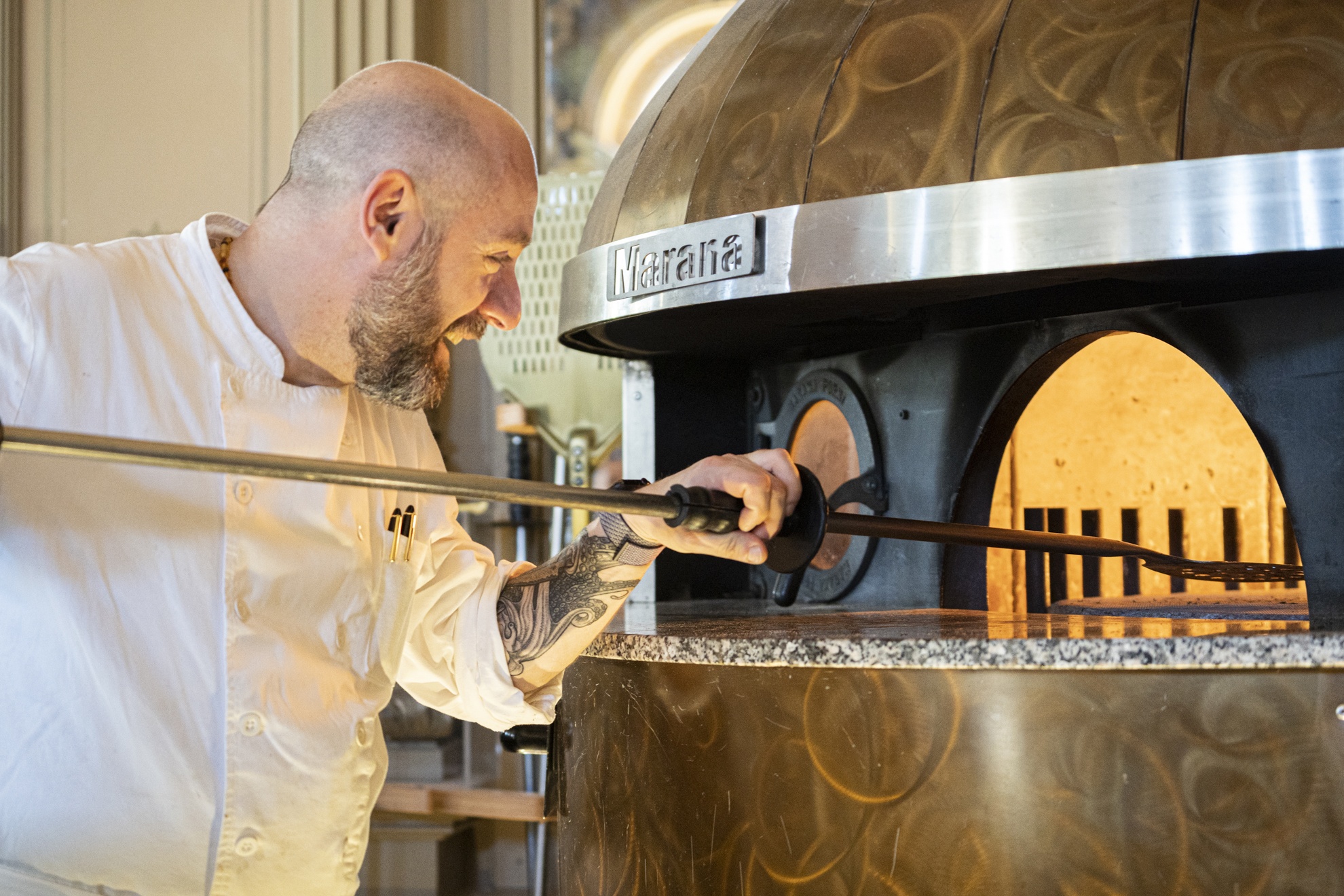 Bake a pizza 