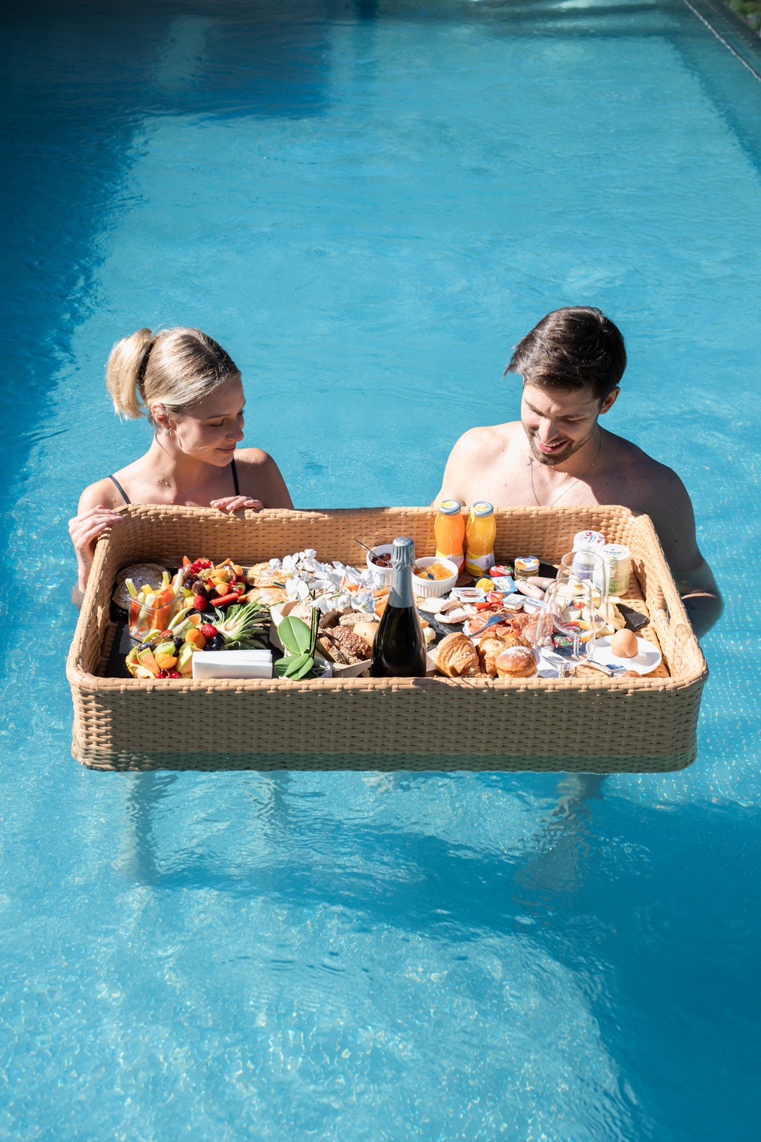 Floating Breakfast