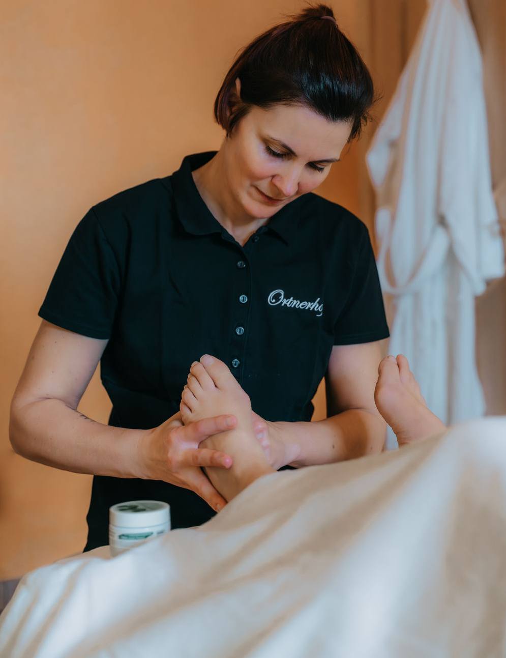 REFLEXZONE MASSAGE for the feet
