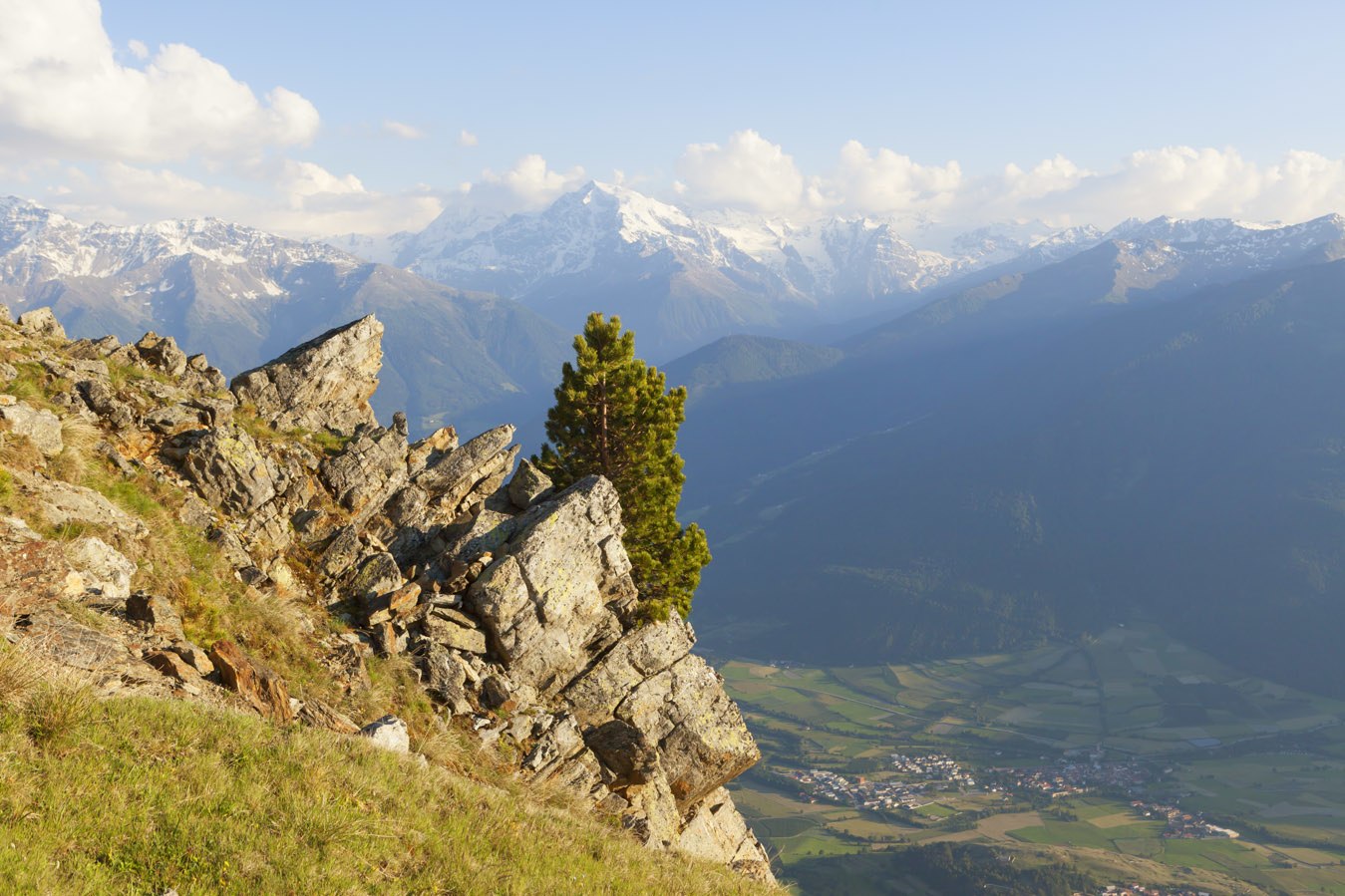 Gipfelglück im Frühling: Bike & Hike zur Spitzigen Lun