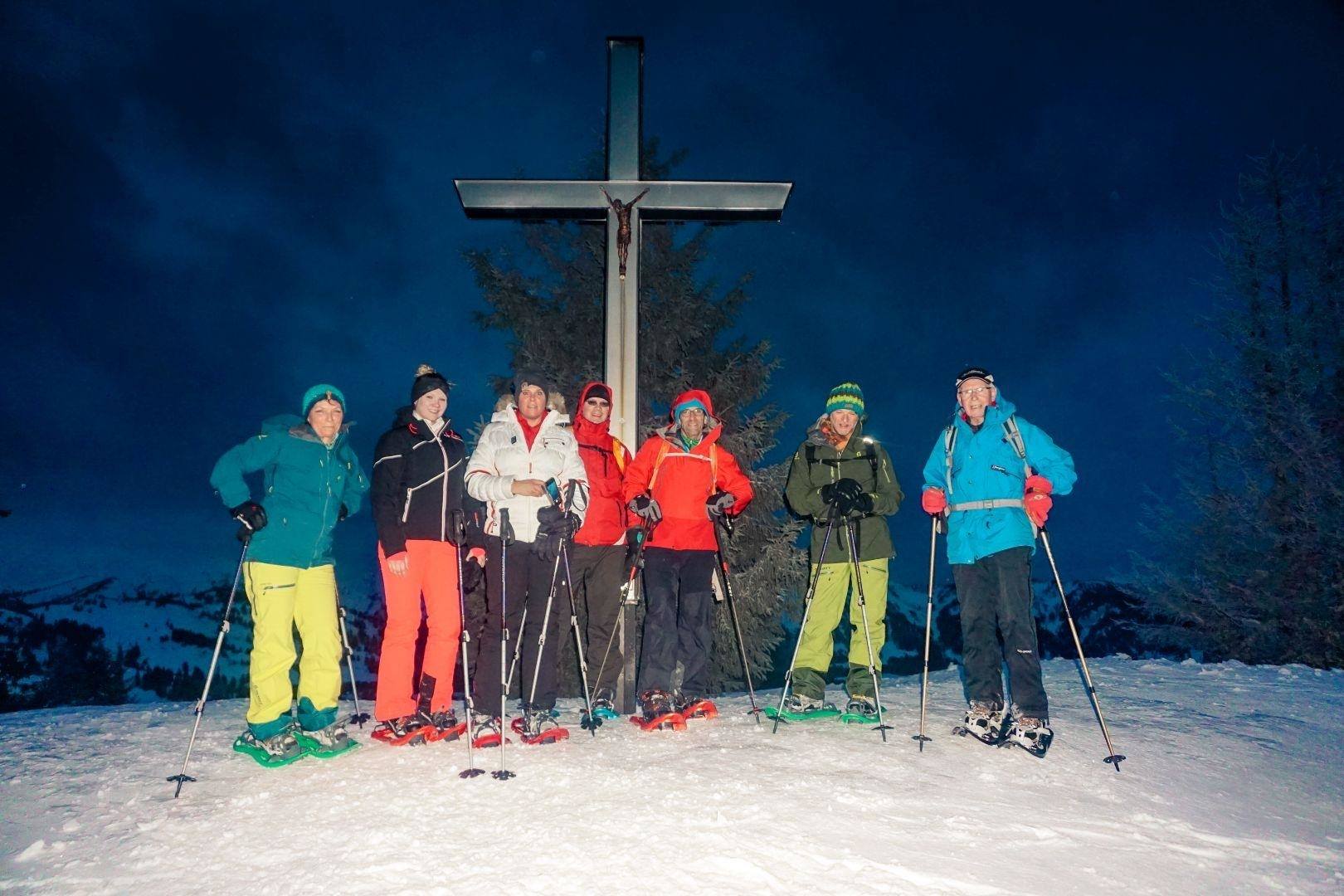 Full moon snowshoe experience