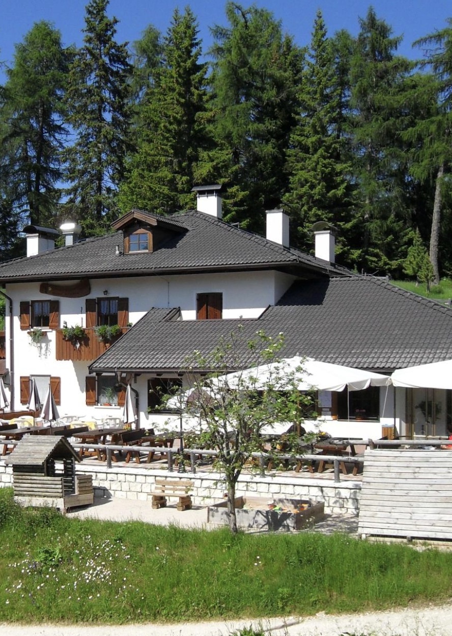 The Halbweghütte | Traditional dishes in South Tyrol