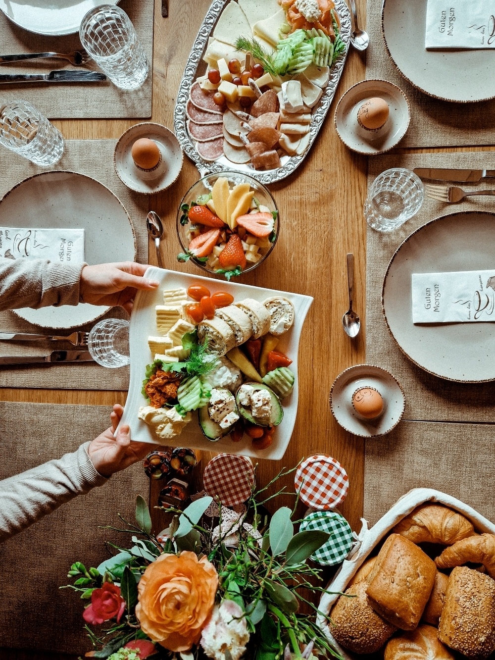 indulgent breakfast basket for 2-4 people