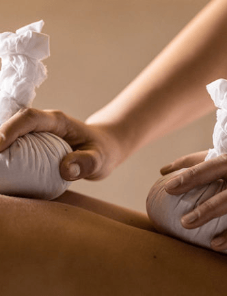 PINDA - OTHADAM-MASSAGE MIT WARMEN KRÄUTER UND GEWÜRZSÄCKCHEN