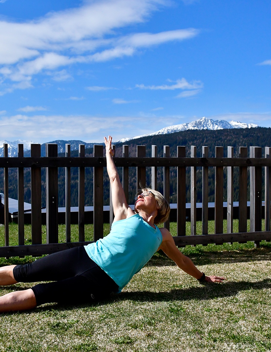 Tone & Stretch with Edith Wenk 