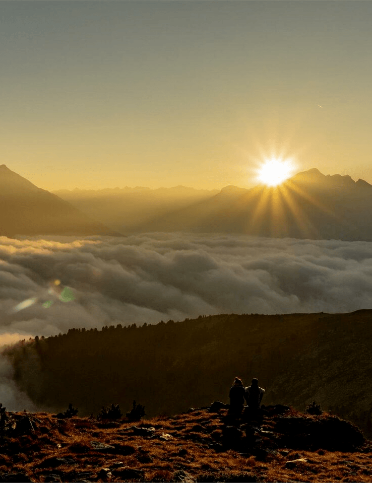 Sonnenuntergangs-Wanderung Hühnerspiel