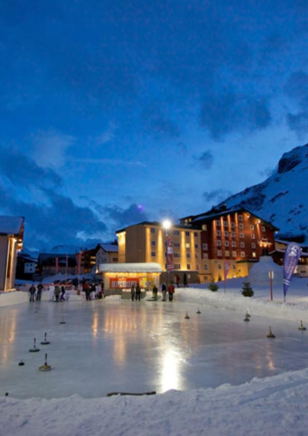 Wintersport Alternative - Eisstockschießen