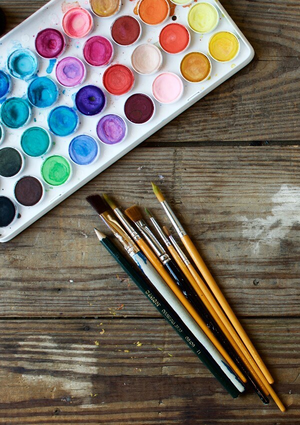 Find your own stones and do handicrafts and painting with them for children