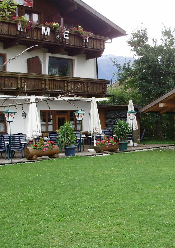 Partner's country inn