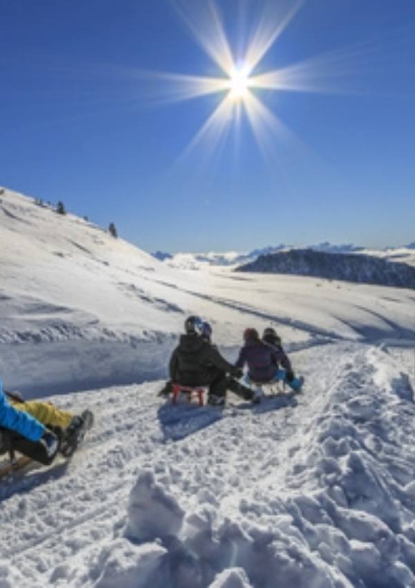 Tobogganing in the Reinswald skiing area - an exciting downhill run for the whole family