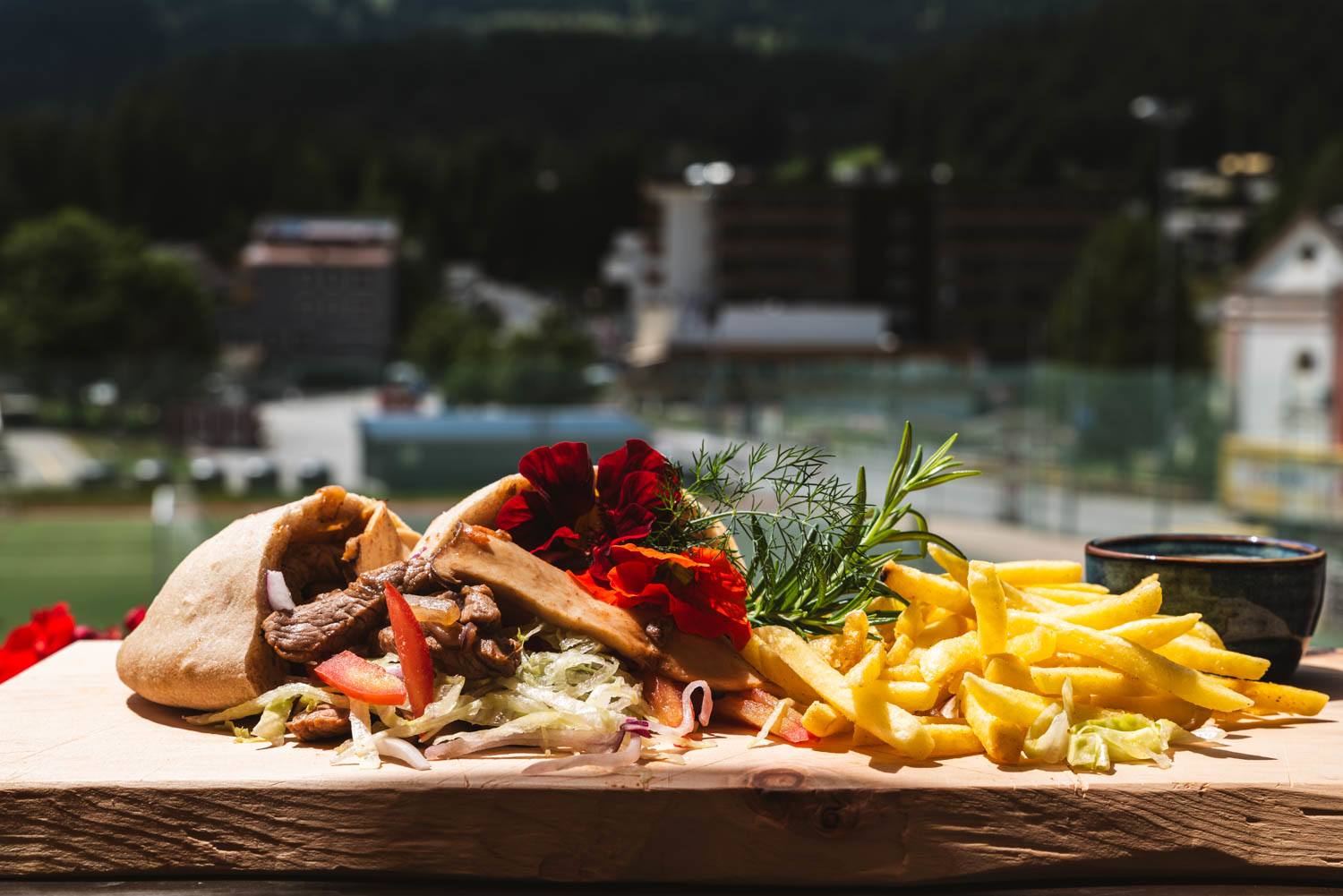 Mittagessen im Bergcafé Aurora