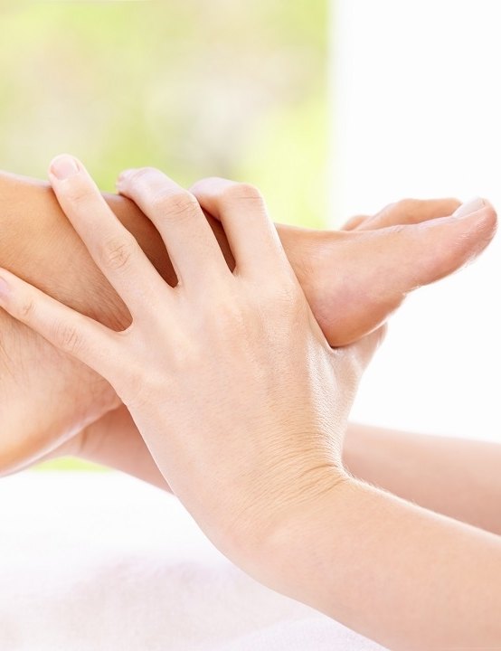 Pedicure supreme
Comforting deep warmth, moisture
and relaxation