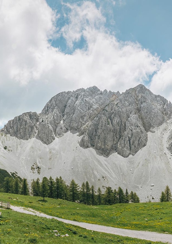 "The encircled" Hike to the Klagenfurterhütte image