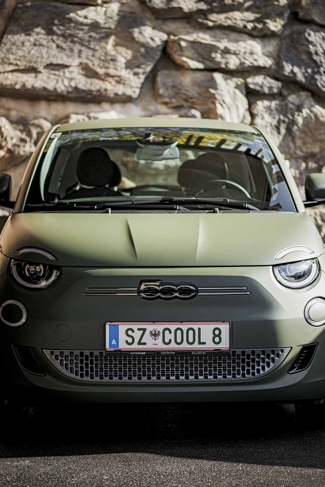 E - car rental Fiat 500 