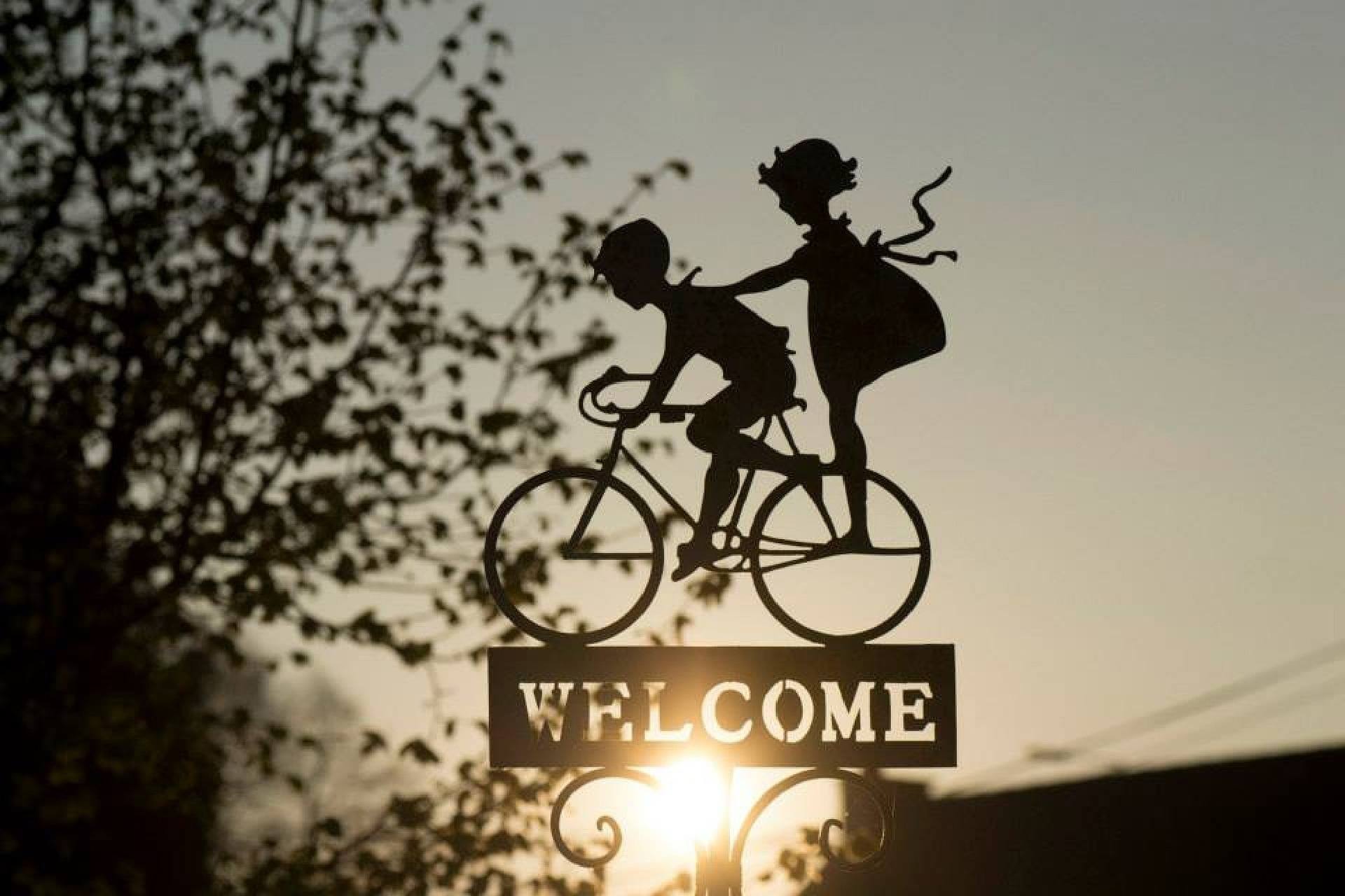 A warm welcome!