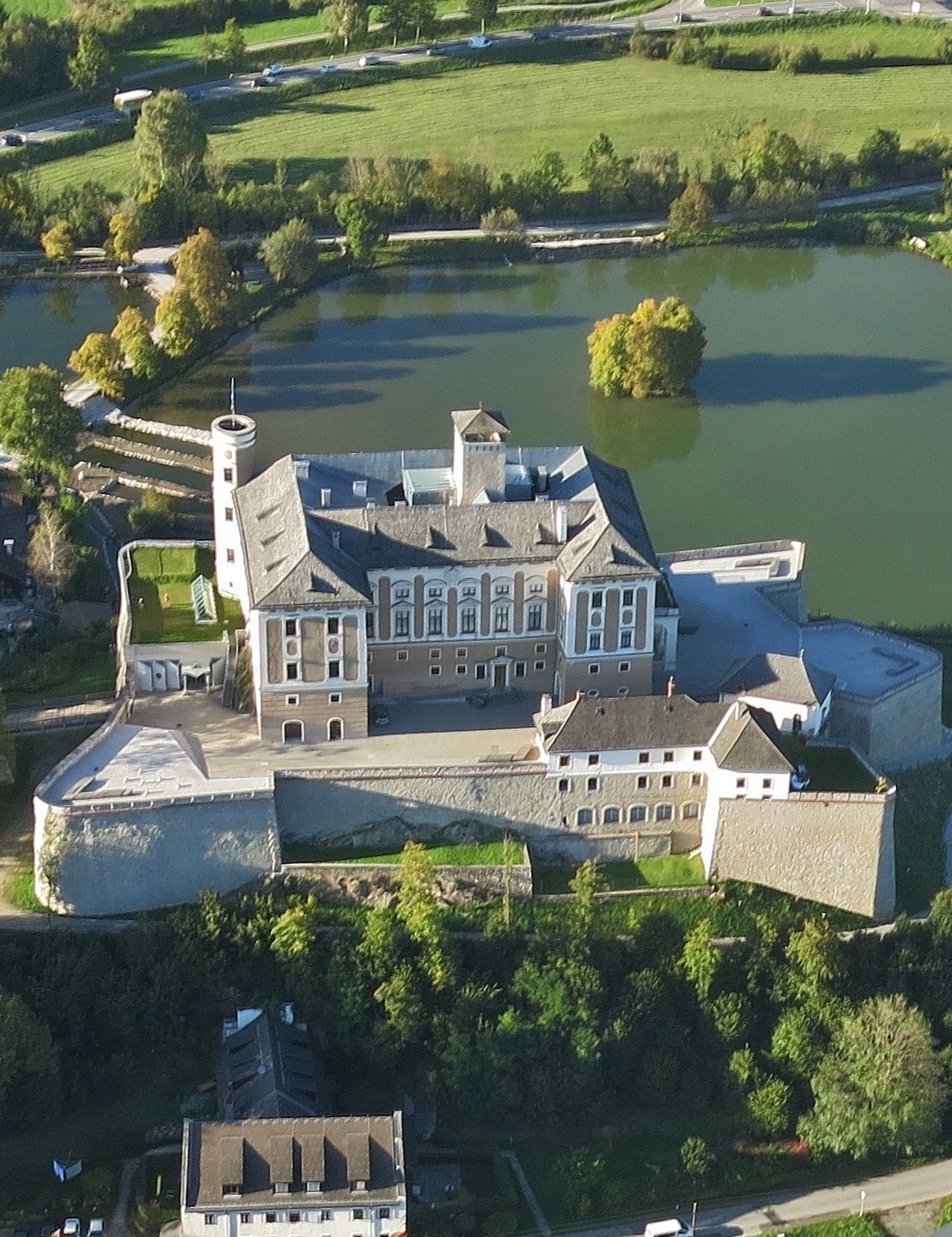 Trautenfels Castle - heavy