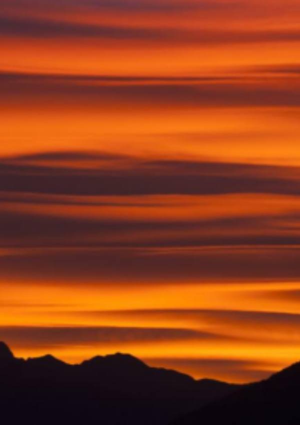 Sonnenuntergang auf dem Berg des Kreuzes