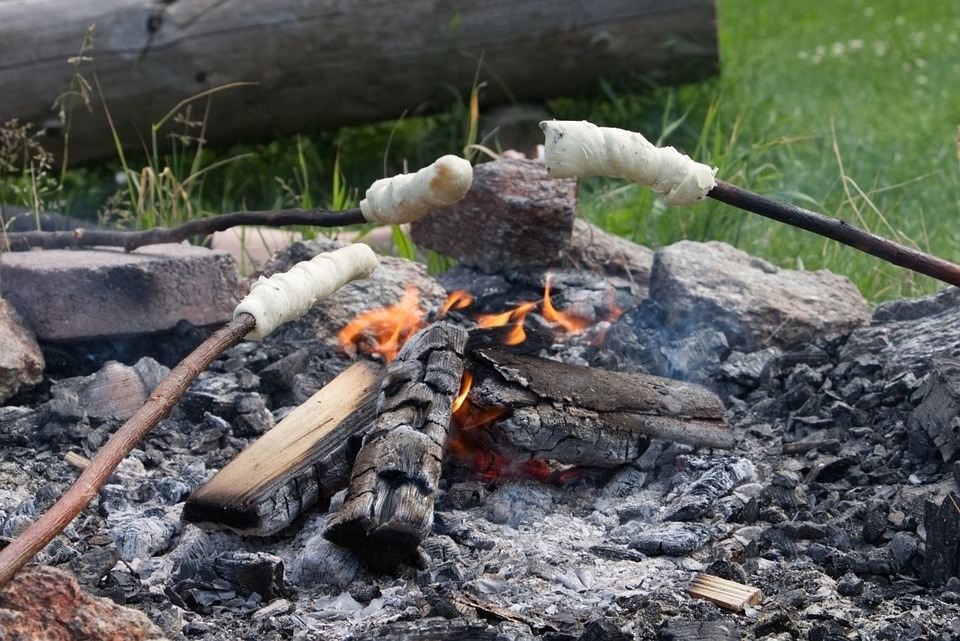 Barbecue stick bread
