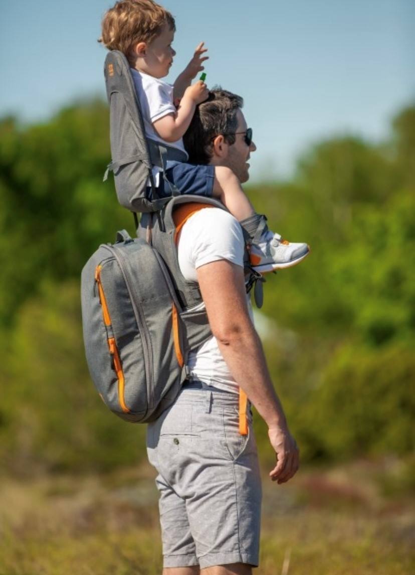 Shoulder carrier for children
