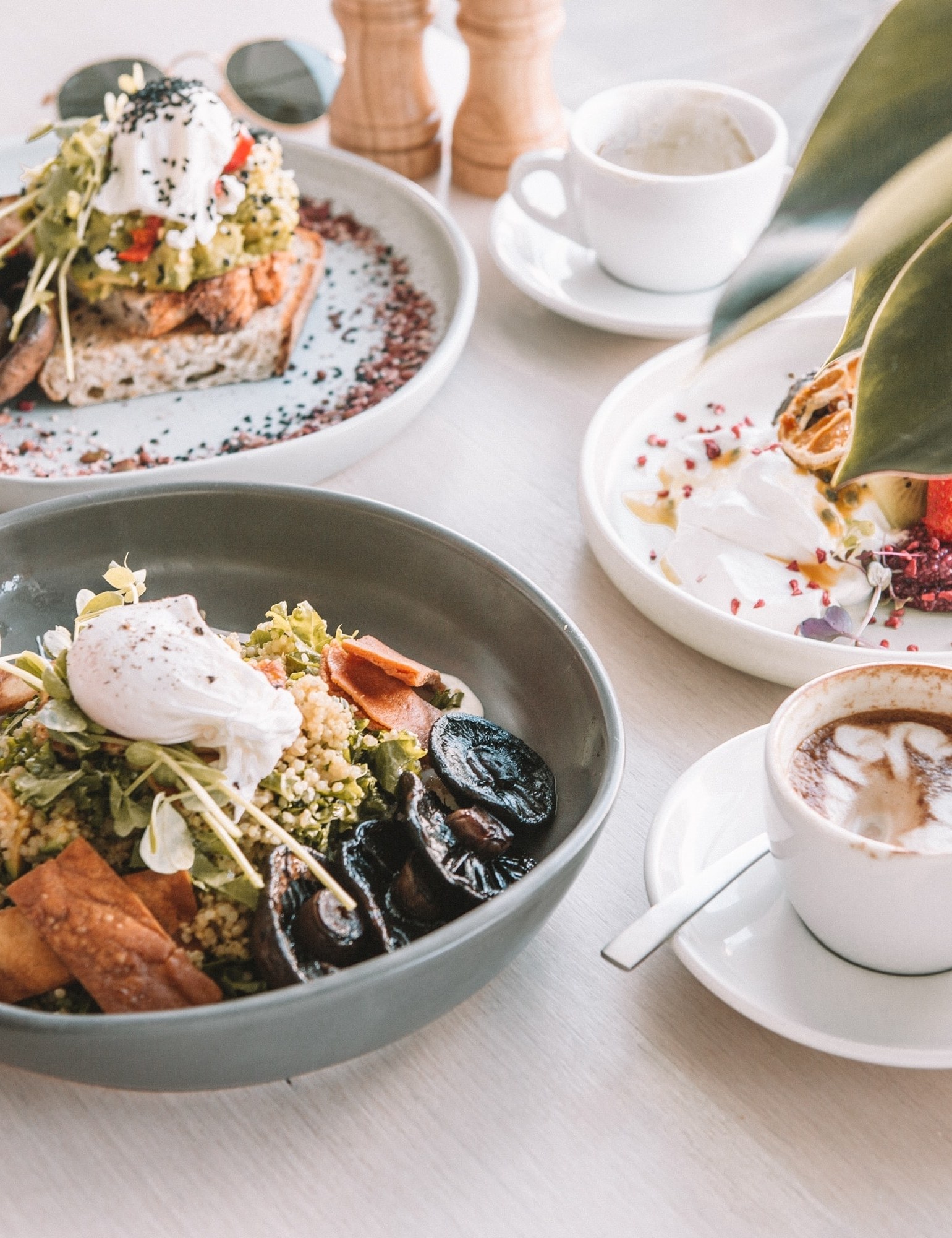 Sunday late riser brunch with jazz music
