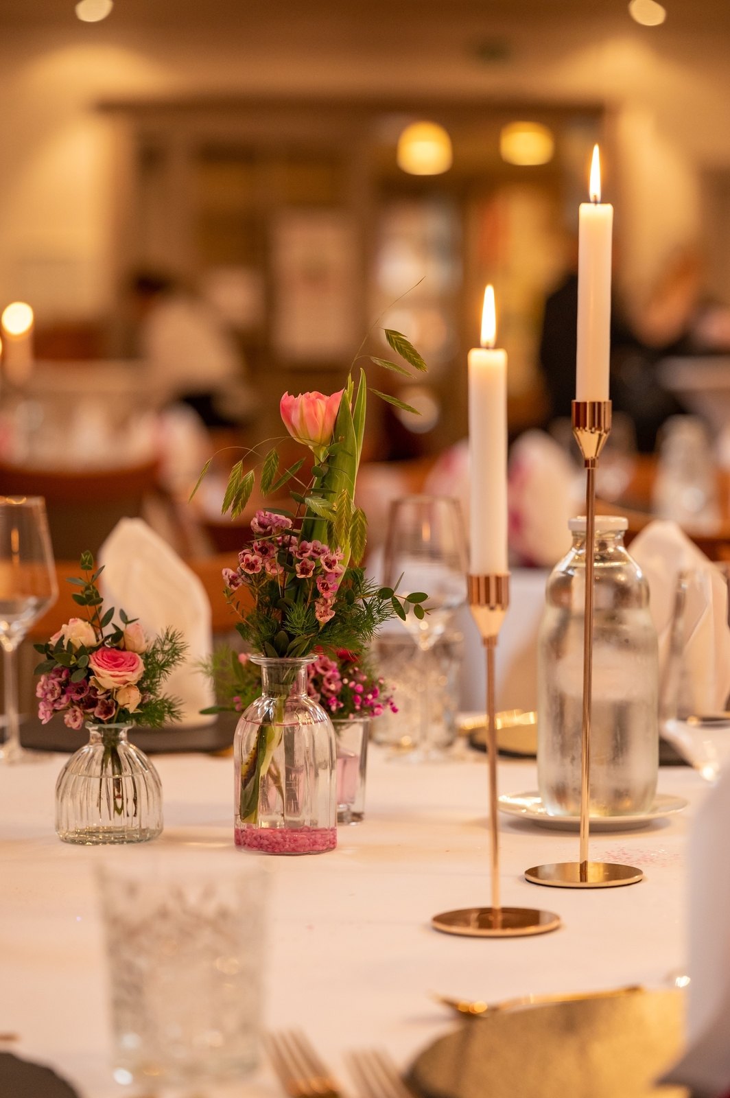Candle-Light-Dinner