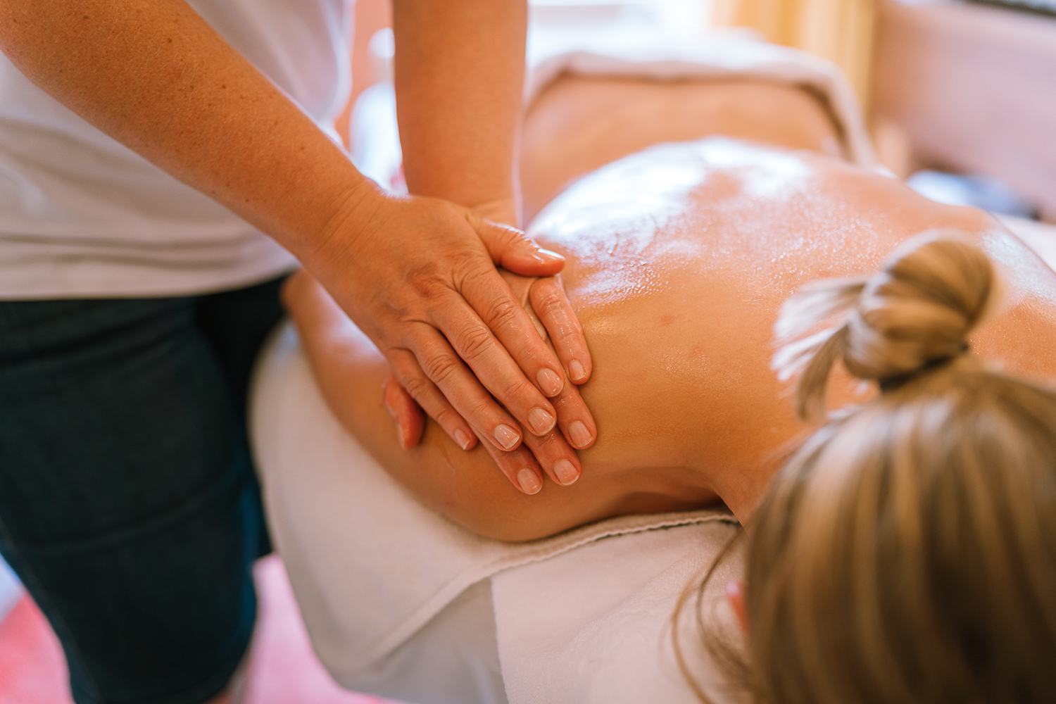 Body peeling with partial body massage