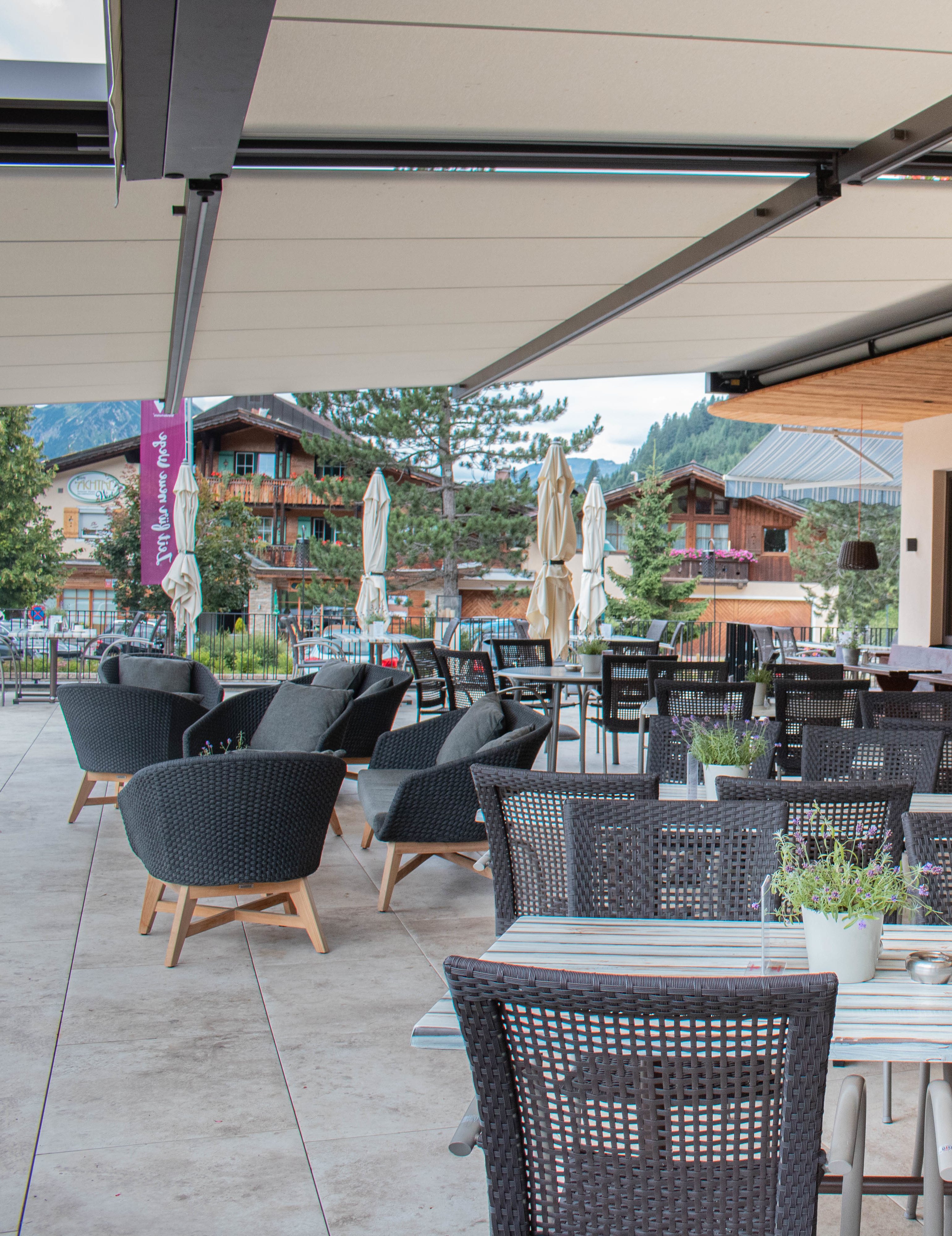 Summer party on the Lumberger Hof terrace